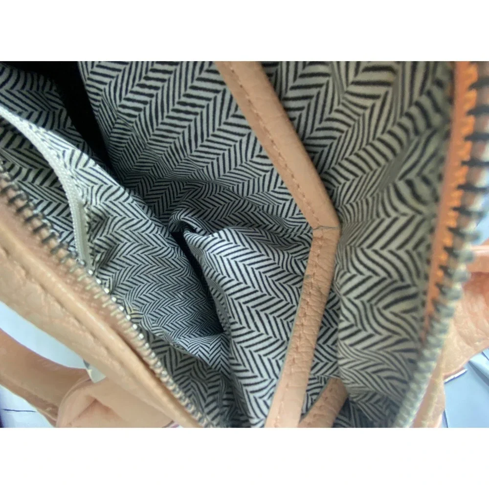 Peach Textured Satchel Handbag Silver Hardware‎
